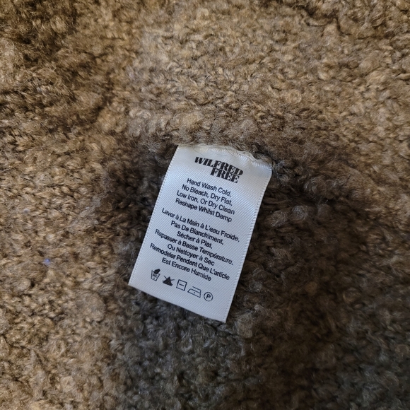 wilfred sweater - Picture 4 of 9